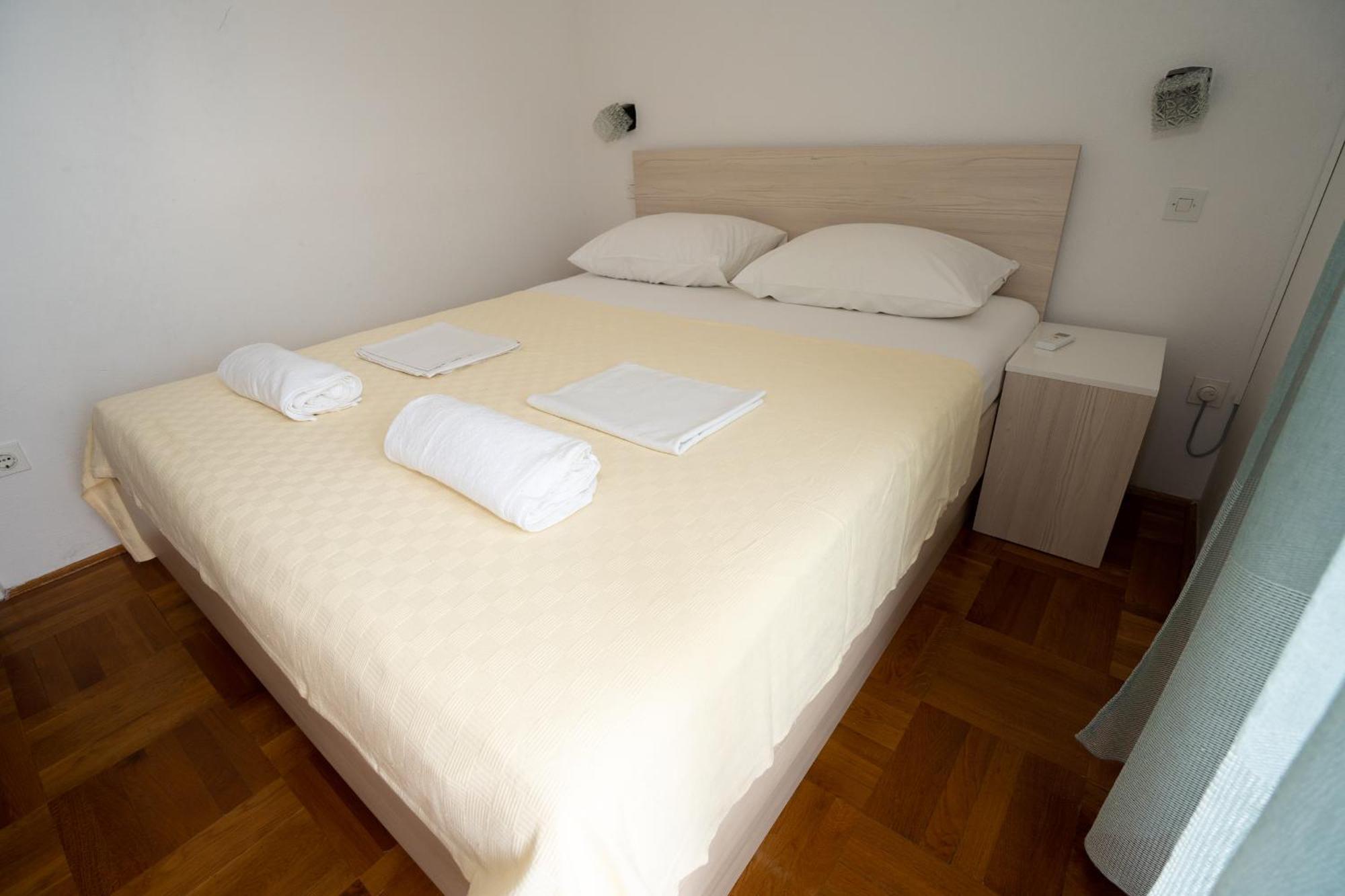 Apartmani Vidusin Novalja Exterior foto